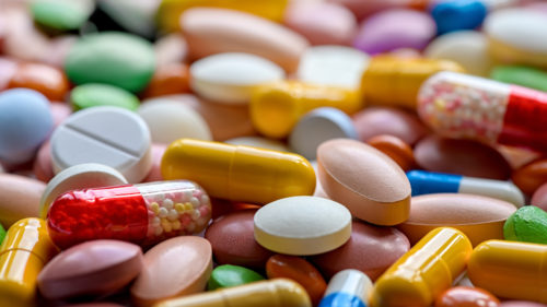 Preisüberprüfung 2018: Erneut massive Preissenkungen bei den kassenpflichtigen Medikamenten